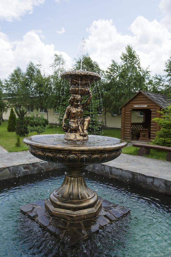 Trembita Hotel Khust Eksteriør billede